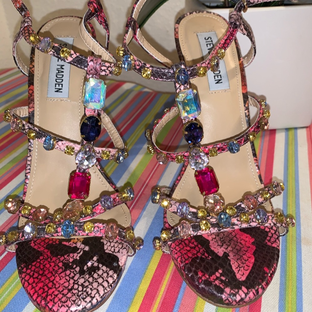 NEW Steve Madden Majestyc Heels